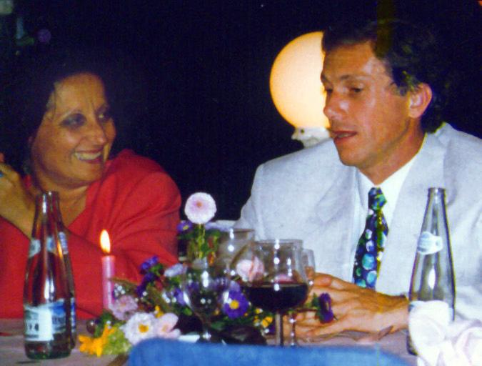 Assunta Bertaccini at Montreaux (1993) with one of her numerous scientific colleagues.